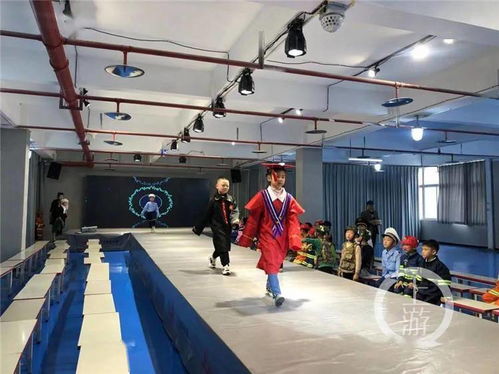 劳动教育课搬进工厂，小学生当起了设计师